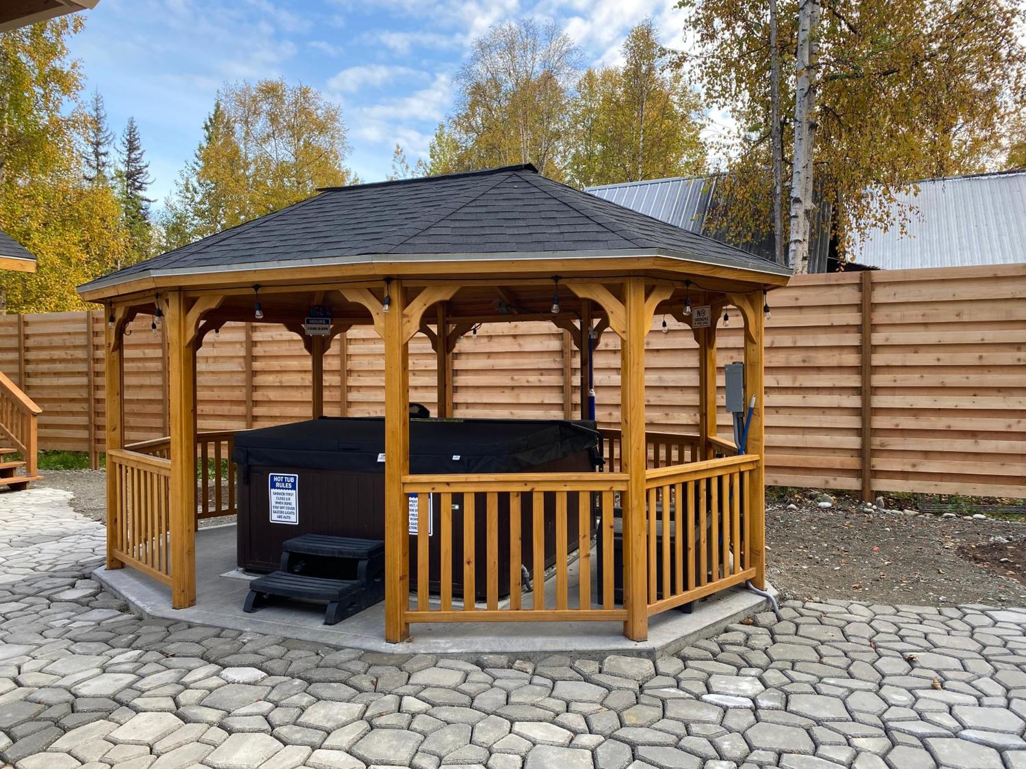 Talkeetna Log Cabin With Hot Tub Unit 1 Buitenkant foto