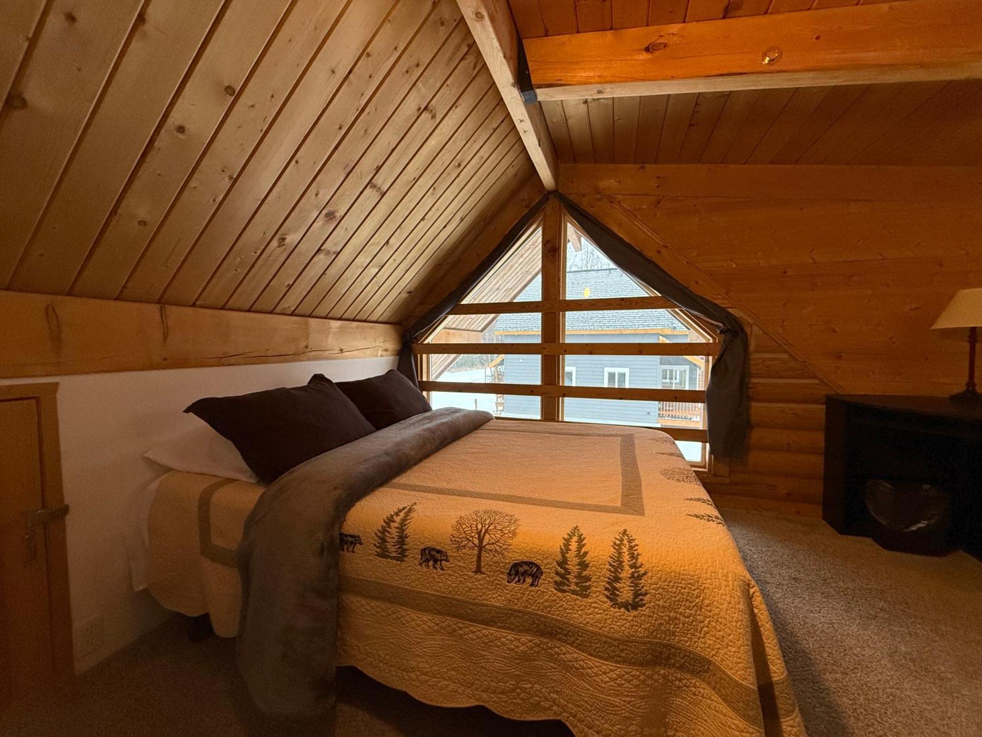 Talkeetna Log Cabin With Hot Tub Unit 1 Buitenkant foto
