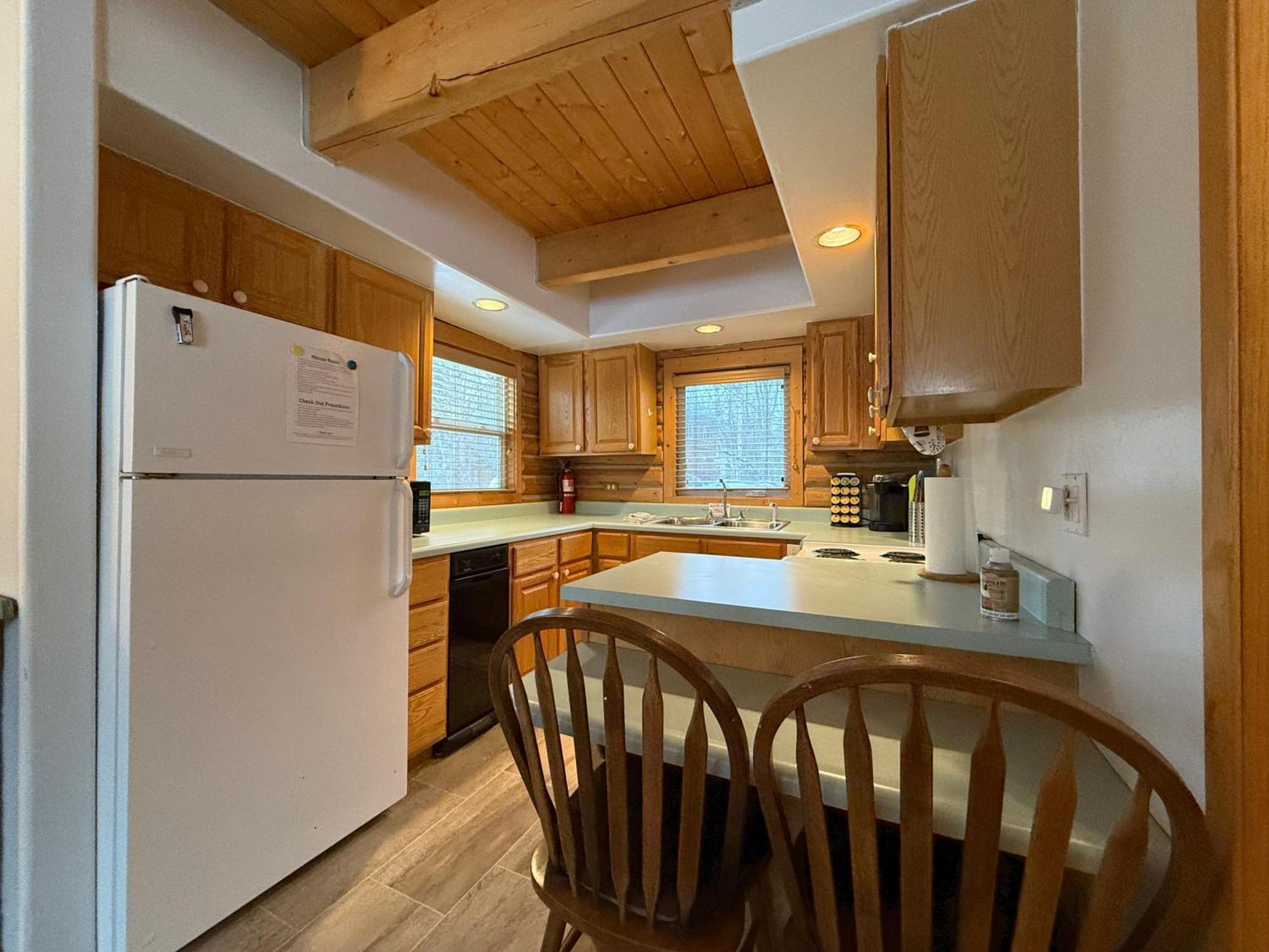 Talkeetna Log Cabin With Hot Tub Unit 1 Buitenkant foto
